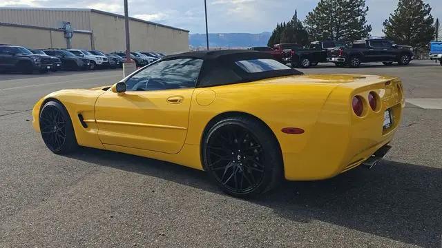 2004 Chevrolet Corvette Base