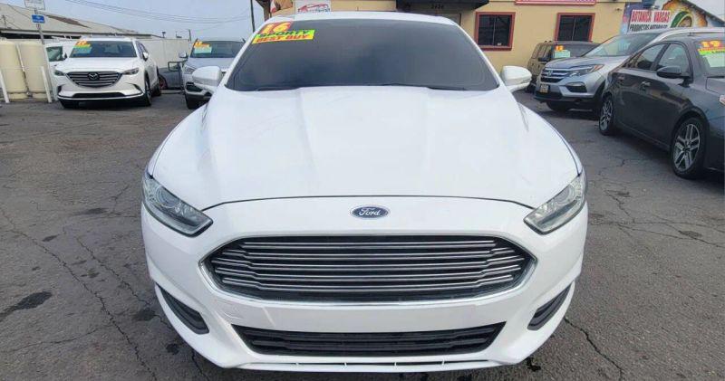 2016 Ford Fusion SE