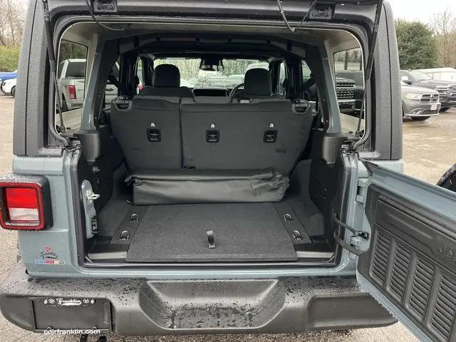2026 Jeep Wrangler 4-Door Sport RHD 4x4