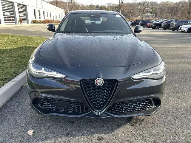 2025 Alfa Romeo Giulia Intensa AWD