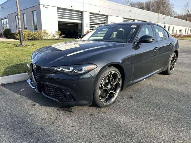 2025 Alfa Romeo Giulia Intensa AWD