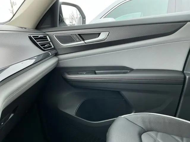2026 Volkswagen Atlas Peak Edition