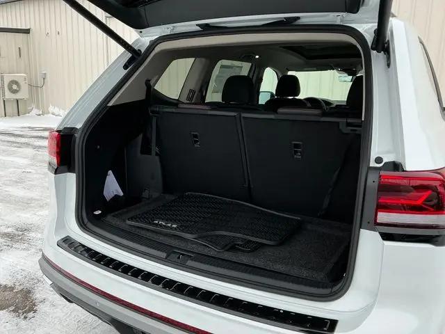 2026 Volkswagen Atlas Peak Edition