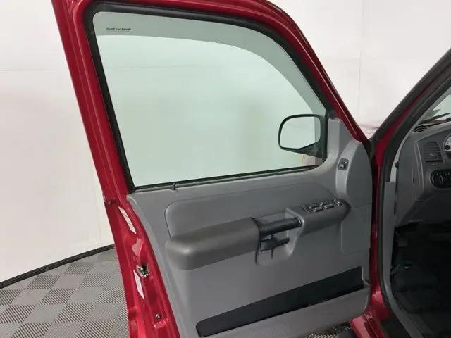 2004 Ford Explorer Sport Trac XLS