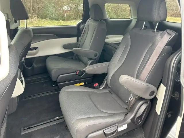 2022 Kia Carnival MPV LX