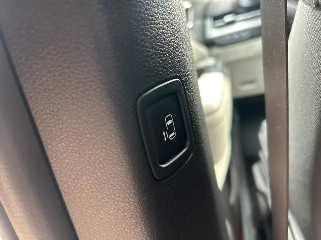 2022 Kia Carnival MPV LX