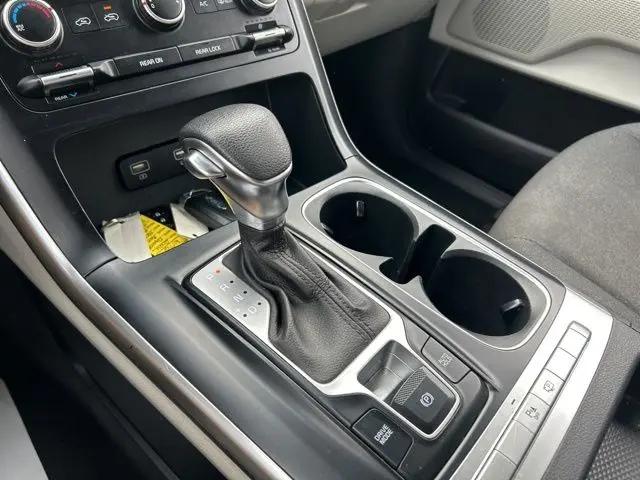 2022 Kia Carnival MPV LX