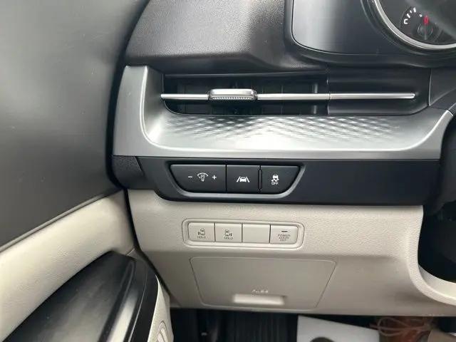 2022 Kia Carnival MPV LX