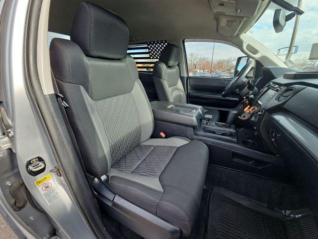 2017 Toyota Tundra SR5 5.7L V8