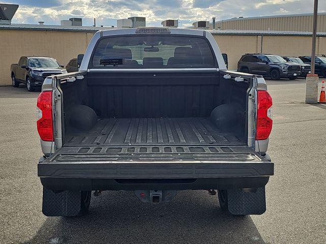 2017 Toyota Tundra SR5 5.7L V8
