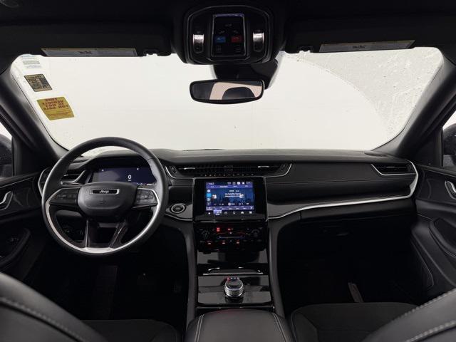 2023 Jeep Grand Cherokee L Altitude 4x4 2023 Jeep Grand Cherokee L Altitude 4x4