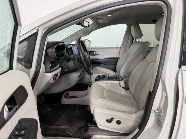 2017 Chrysler Pacifica Touring-L Plus 2017 Chrysler Pacifica Touring-L Plus