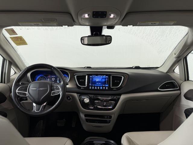 2017 Chrysler Pacifica Touring-L Plus 2017 Chrysler Pacifica Touring-L Plus