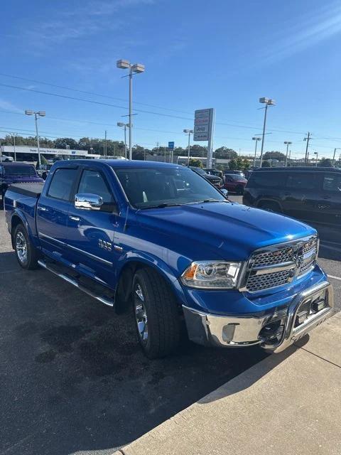 2017 RAM 1500 Laramie Crew Cab 4x2 57 Box