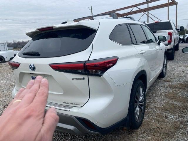 2021 Toyota Highlander Hybrid Platinum 2021 Toyota Highlander Hybrid Platinum