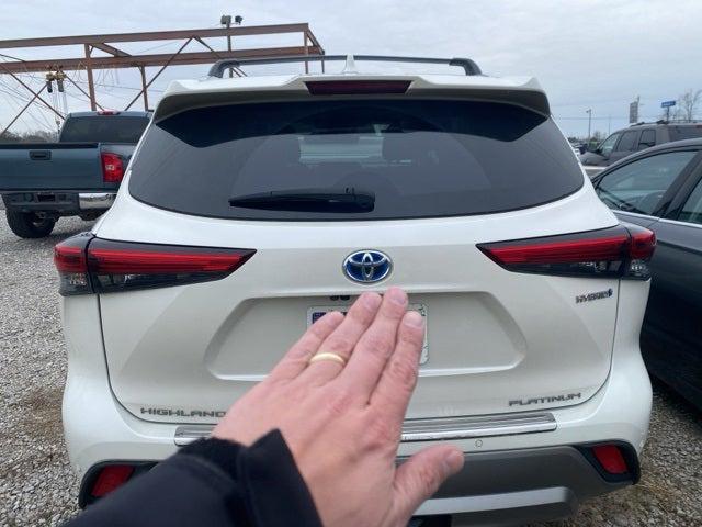2021 Toyota Highlander Hybrid Platinum 2021 Toyota Highlander Hybrid Platinum