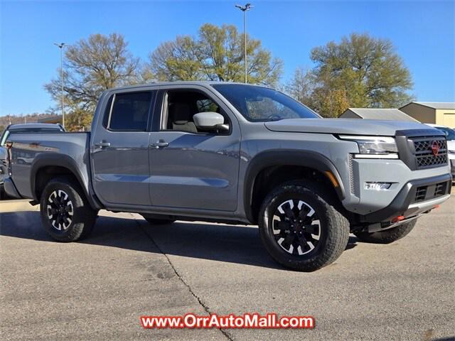 2024 Nissan Frontier Crew Cab PRO-4X 4x4 2024 Nissan Frontier Crew Cab PRO-4X 4x4