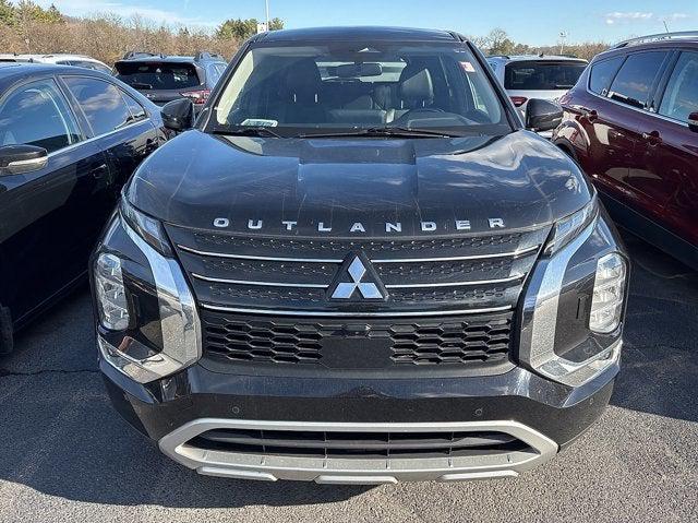 2022 Mitsubishi Outlander Black Edition S-AWC 2022 Mitsubishi Outlander Black Edition S-AWC