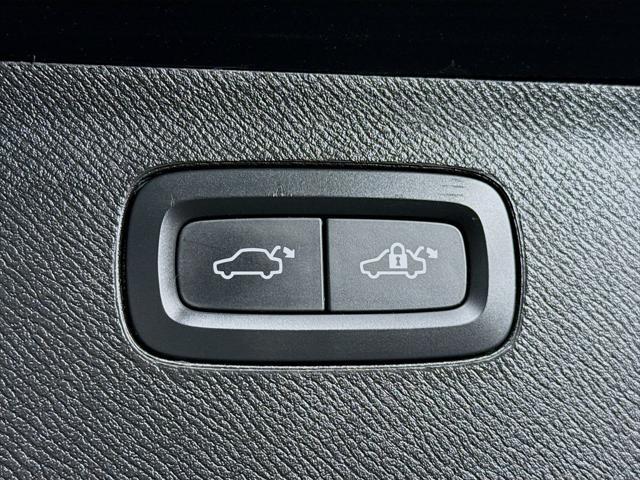 2022 Volvo XC90 T6 Inscription 6 Passenger