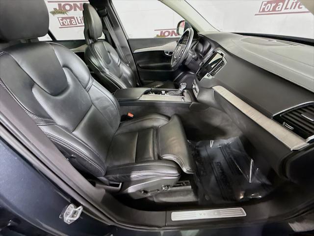 2022 Volvo XC90 T6 Inscription 6 Passenger
