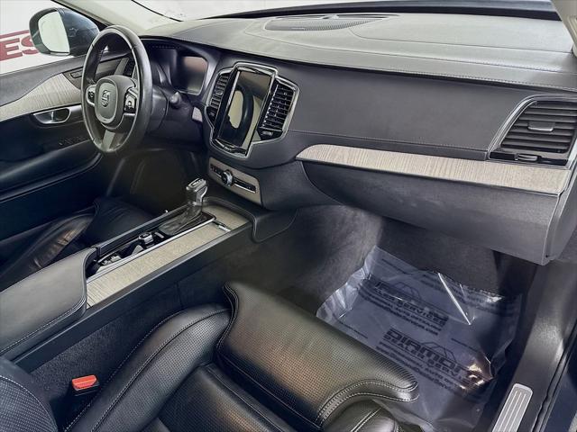 2022 Volvo XC90 T6 Inscription 6 Passenger