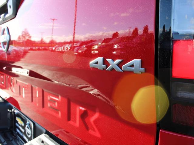 2024 Nissan Frontier Crew Cab SL 4x4