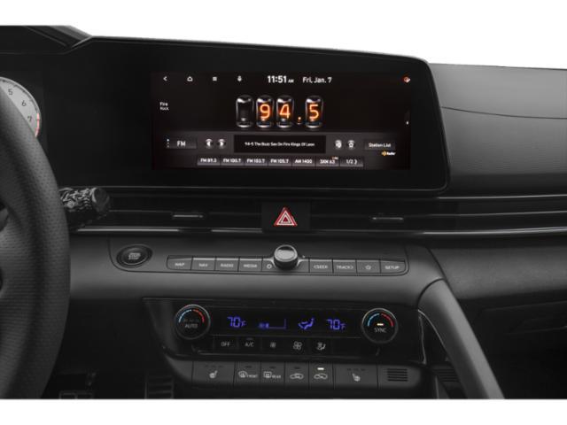 2022 Hyundai Elantra Base