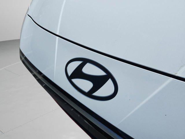 2026 Hyundai Elantra Base