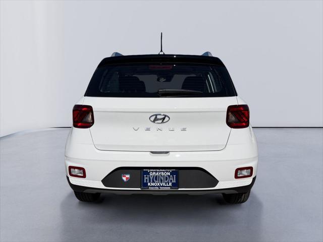 2026 Hyundai Venue SEL w/Two-Tone Roof