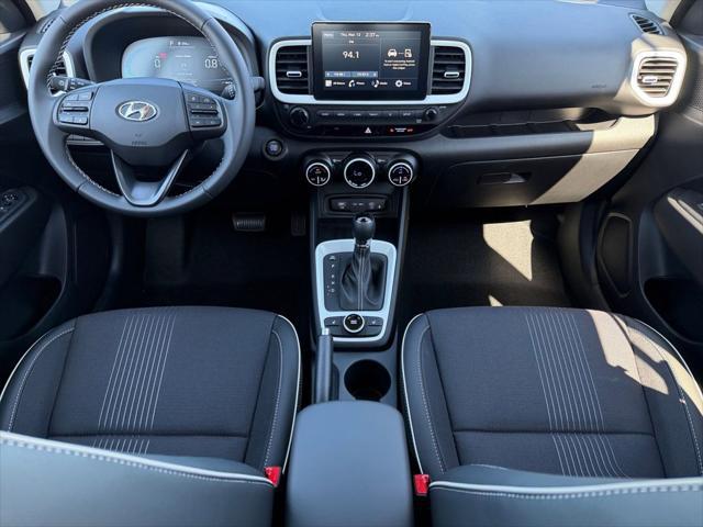 2026 Hyundai Venue SEL w/Two-Tone Roof