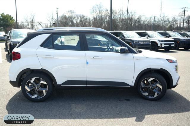 2026 Hyundai Venue SEL w/Two-Tone Roof