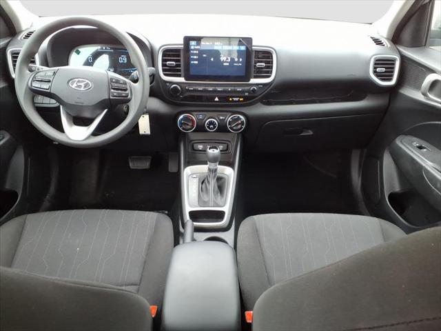 2025 Hyundai Venue SE