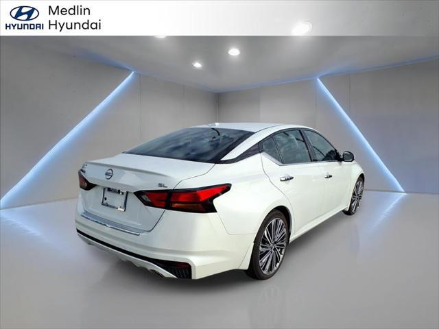 2023 Nissan Altima SL FWD