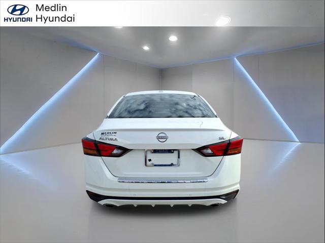 2023 Nissan Altima SL FWD