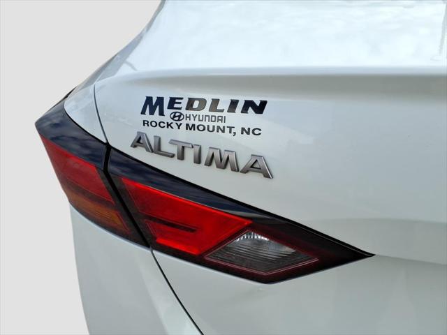 2023 Nissan Altima SL FWD