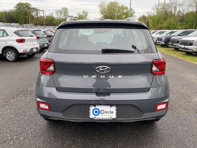 2026 Hyundai Venue SEL w/Two-Tone Roof