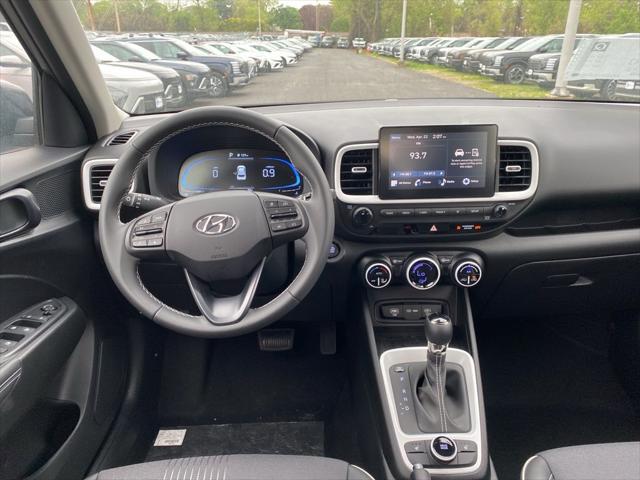 2026 Hyundai Venue SEL w/Two-Tone Roof
