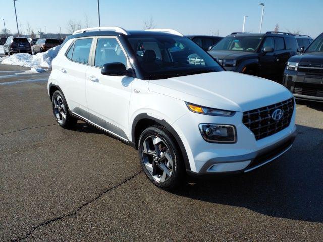 2026 Hyundai Venue SEL w/Two-Tone Roof
