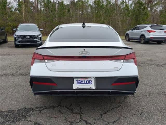 2025 Hyundai Elantra Hybrid SEL Sport
