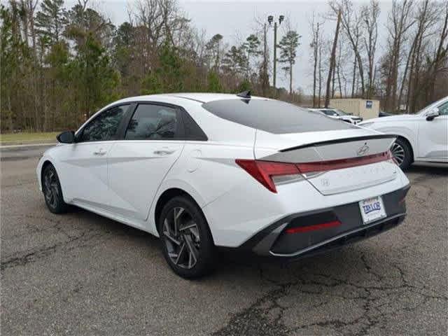 2025 Hyundai Elantra Hybrid SEL Sport