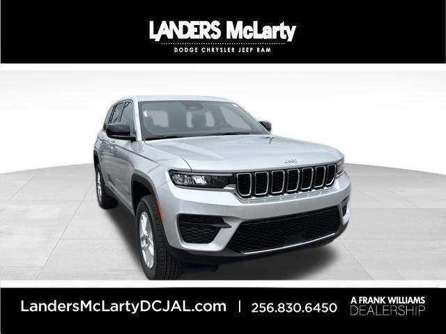 2025 Jeep Grand Cherokee GRAND CHEROKEE LAREDO 4X2