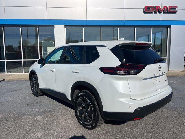 2024 Nissan Rogue SV FWD
