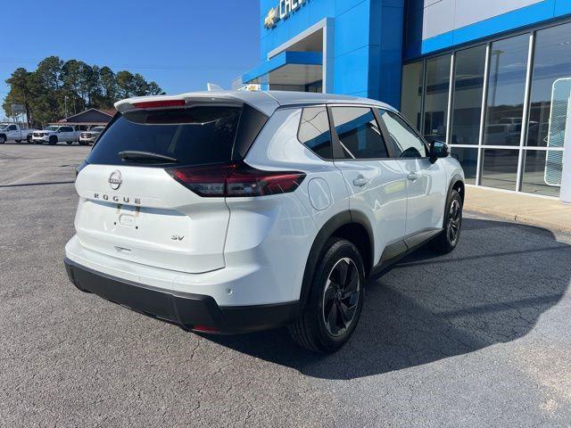 2024 Nissan Rogue SV FWD