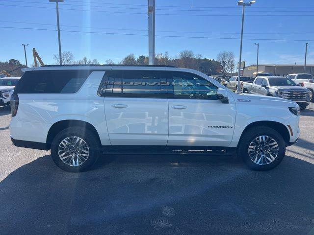 2025 Chevrolet Suburban 4WD Z71