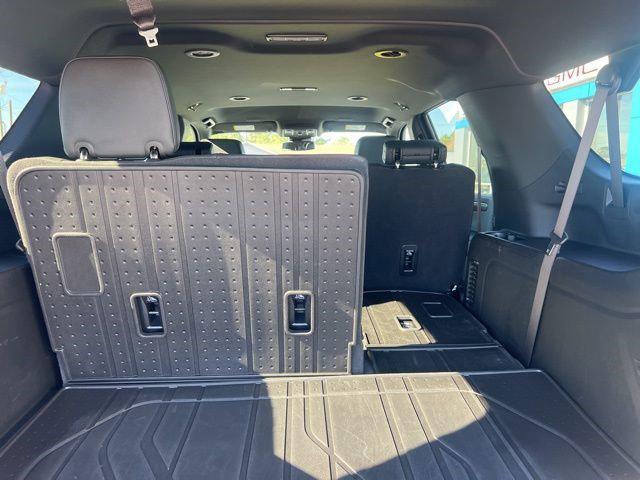 2025 Chevrolet Suburban 4WD Z71