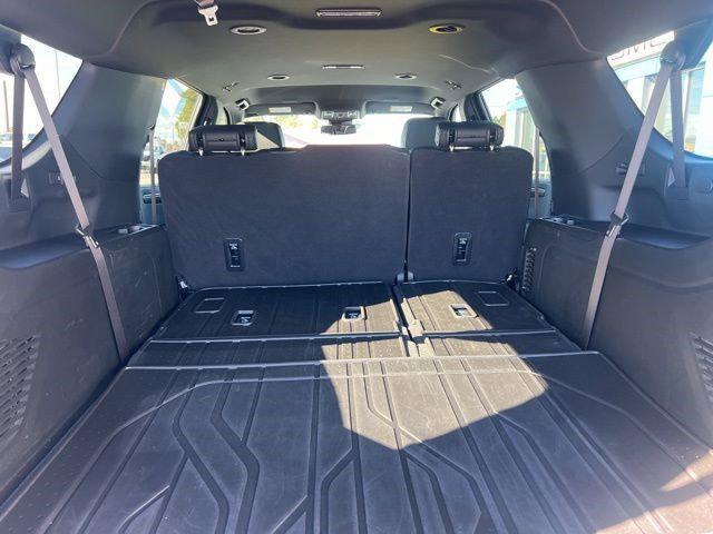 2025 Chevrolet Suburban 4WD Z71