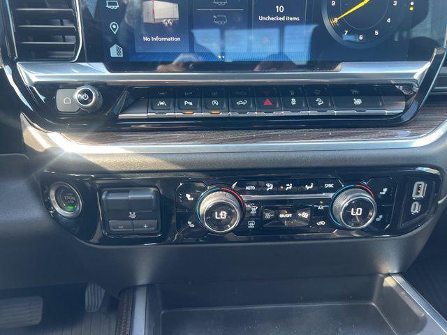 2024 Chevrolet Silverado 1500 4WD Crew Cab Short Bed RST