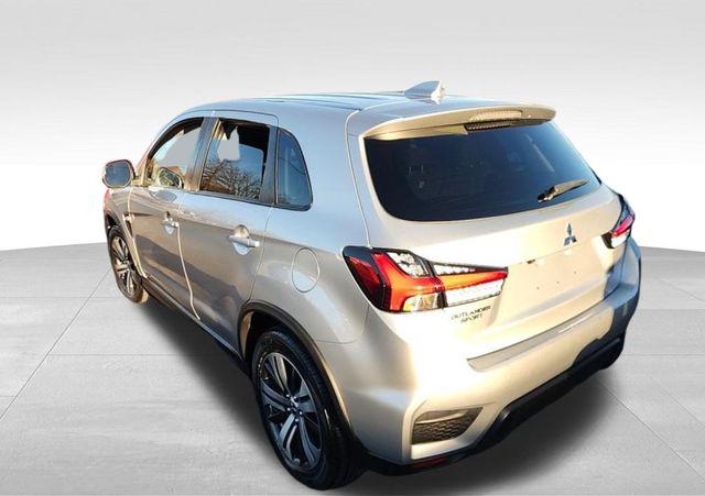 2021 Mitsubishi Outlander Sport 2.0 ES 2021 Mitsubishi Outlander Sport 2.0 ES