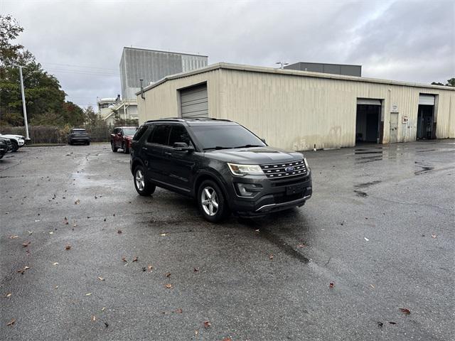 2017 Ford Explorer XLT 2017 Ford Explorer XLT
