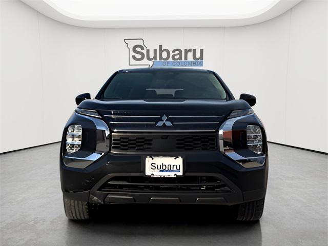 2022 Mitsubishi Outlander ES 2.5 S-AWC 2022 Mitsubishi Outlander ES 2.5 S-AWC